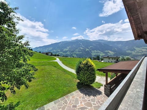 Mountainous Landforms, Hill, Mountain, Highland, Landscape, Mountain Range, Land Lot, Hill Station, Lawn, Valley