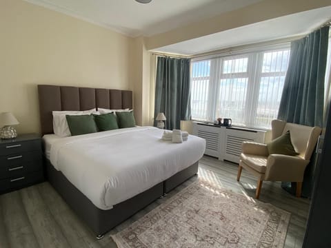 Deluxe Double Room, Sea View | Blackout drapes, iron/ironing board (on request), WiFi (free)