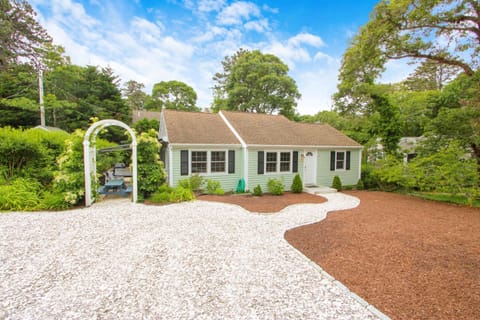 Driveway leading to front door