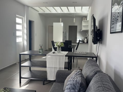 Deluxe Apartment | Living area