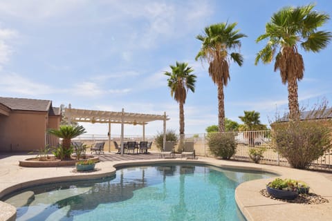 Dip in the sparkling pool at Rockcastle Ranch and enjoy the resort style living. 
