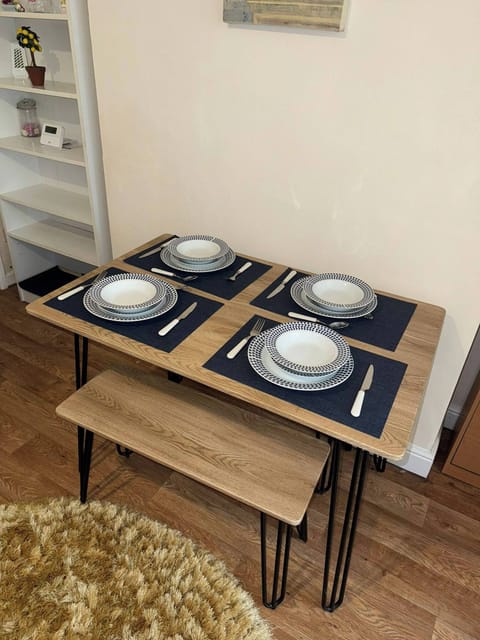House, 2 Bedrooms, Fireplace | Dining