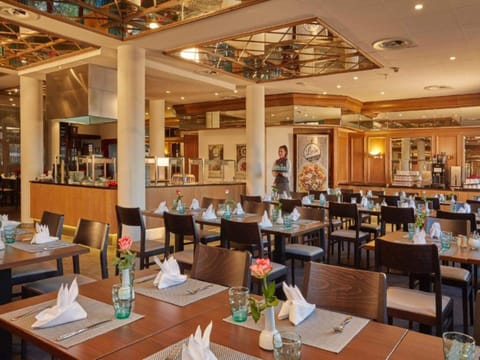 House | Dining