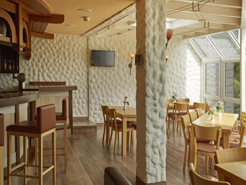 House | Dining