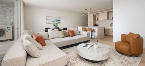 Open Lounge and Dining 