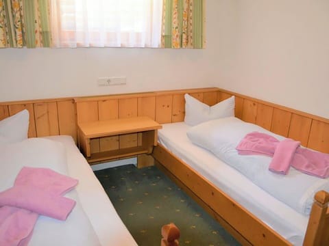 Bed, Wood, Furniture, Bedroom, Interior Design, Bed Sheet, Bedding, Floor, Room, Flooring