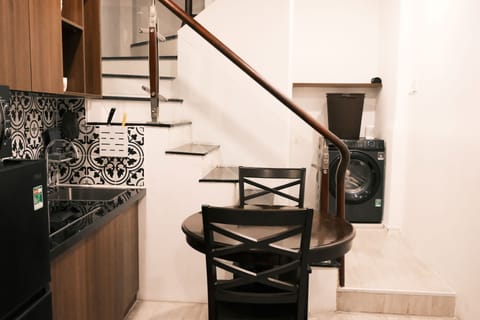 Superior House, Balcony | Private kitchen