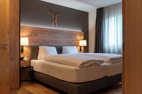 Superior Apartment, 2 bedrooms (incl. final cleaning fee) | Premium bedding, desk, blackout drapes, soundproofing