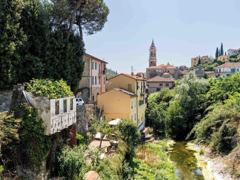 Neighbourhood, House, Summer, Residential Area, Landscape, Human Settlement, Home, Suburb, Village, Spire