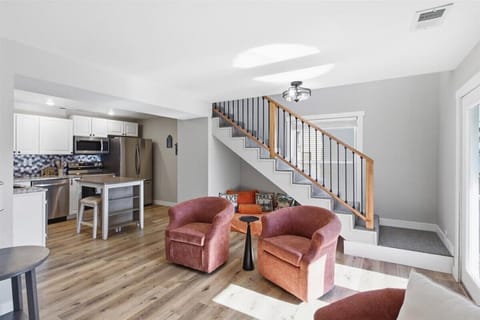 House, Multiple Beds (1129 Ginger Road) | Interior