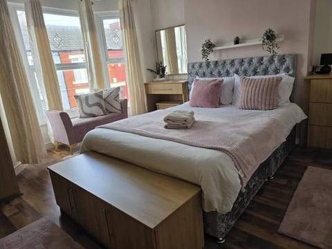 House, 5 Bedrooms | 5 bedrooms