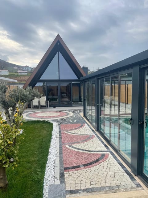 Comfort Bungalow, Pool View | Exterior detail