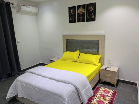 Deluxe Double Room, Balcony | Blackout drapes, WiFi (free)