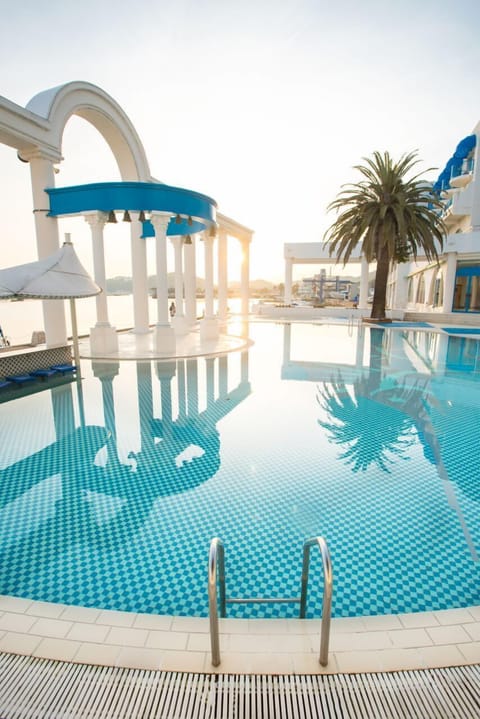 Outdoor pool, pool umbrellas