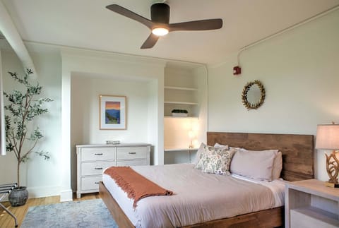 The Sabel Collection | Unit 303