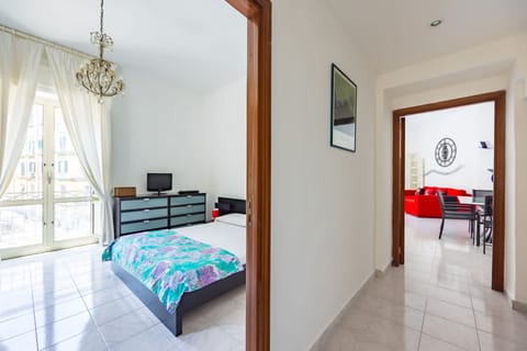 Apartment (1 Bedroom) | 1 bedroom, laptop workspace, bed sheets