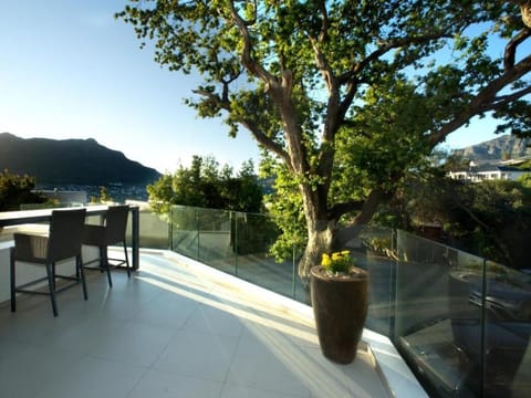 Superior Double Room, Balcony, Garden View | Outdoor dining