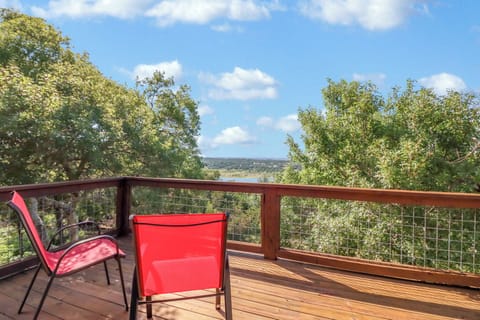 Scenic deck off the primary suite overlooking Canyon Lake
