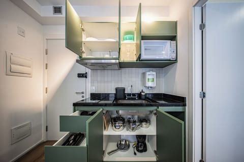 Basic Apartment | Private kitchen