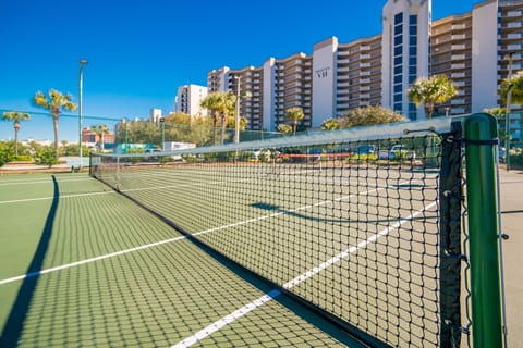 Condo, 2 Bedrooms | Sport court