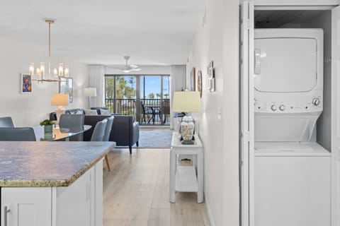 Condo, 2 Bedrooms | Interior