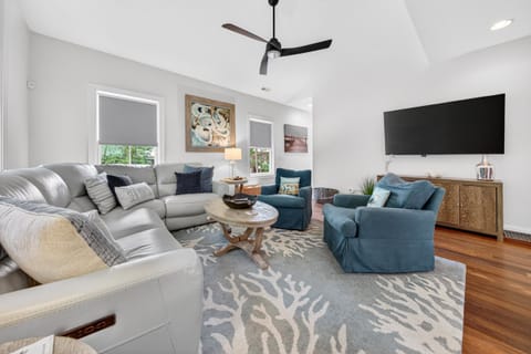 House, 3 Bedrooms | Living area