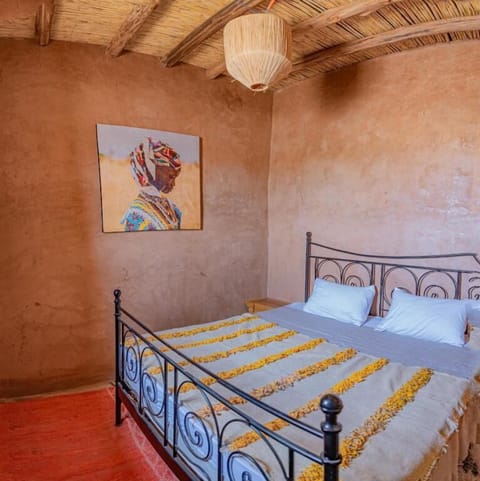 Superior Double Room, Courtyard View | Iron/ironing board (on request), WiFi (free)