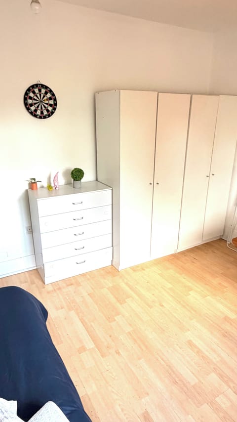 2 bedrooms, WiFi (free)
