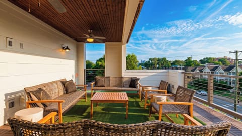 House (4 Bedrooms) | Front of property