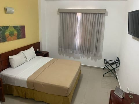 Desk, iron/ironing board (on request), WiFi (free), bed sheets