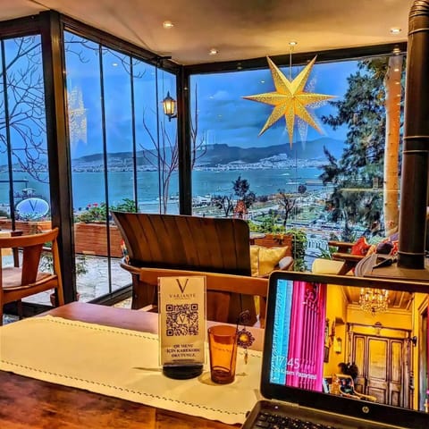 Room, 1 Bedroom, Accessible, Smoking | Interior
