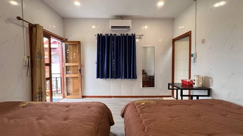 Standard Twin Room, Ocean View | Desk, WiFi (free)