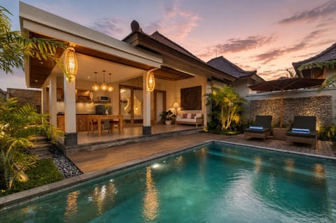Front of property - evening/night