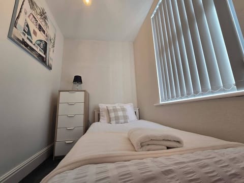 House, 3 Bedrooms | 4 bedrooms
