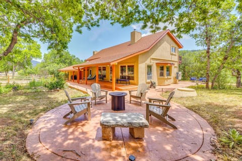 Colorado Springs Vacation Rental | 4BR | 3.5BA | 2,800 Sq Ft | Steps to Enter