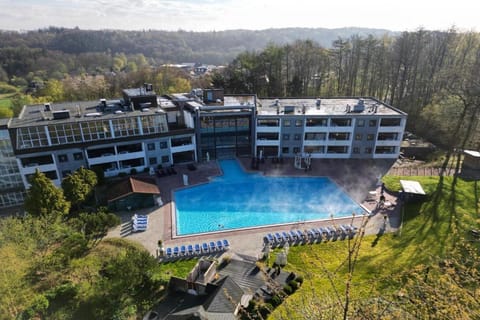 Hotel Exterior [summer]