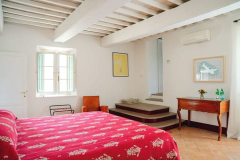 Classic Double Room | Iron/ironing board, WiFi (free)
