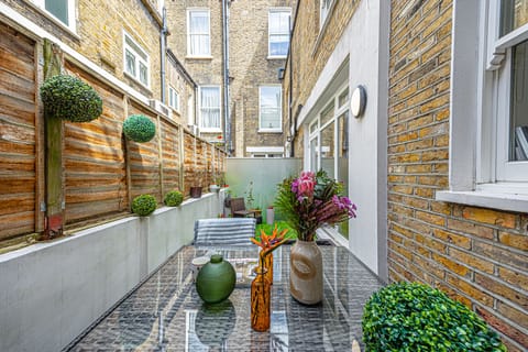 Standard Apartment, 2 Bedrooms (LG Two-Bedroom) | Terrace/patio
