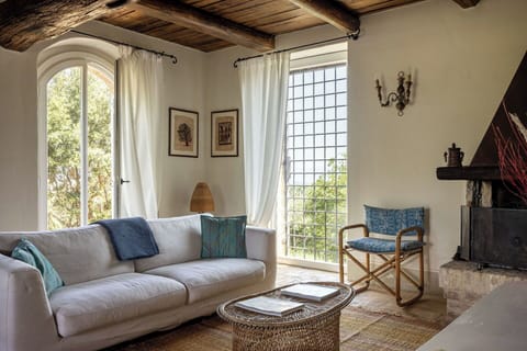 Autumn, Living Room, Spring, Summer