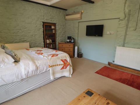 8 bedrooms, WiFi (free), individually decorated, individually furnished