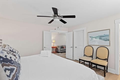 House, Multiple Beds (Mt Pleasant Beach Retreat- Mins to Be) | 4 bedrooms