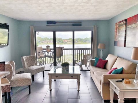 Amazing views and cozy relaxed beach side comfort.