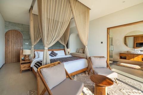 Deluxe Suite, Ocean View | Premium bedding, memory foam beds, minibar, desk