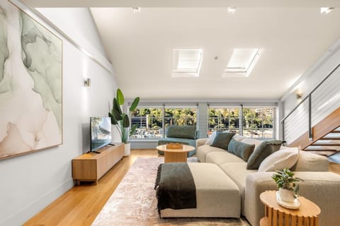 Woolloomooloo - 536, 6 Cowper Wharf Rdwy-7 TV