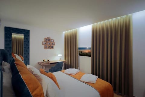Deluxe Double Room, River View | In-room safe, blackout drapes, soundproofing, WiFi (free)