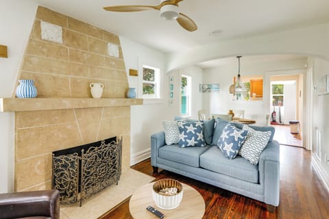 Lake Worth Beach Vacation Rental | 2BR | 1BA | 715 Sq Ft