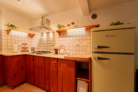 Apartment, 1 Bedroom | Private kitchen | Espresso maker, coffee/tea maker, electric kettle