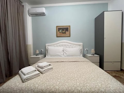 Classic Double Room, City View | Desk, laptop workspace, soundproofing, iron/ironing board (on request)