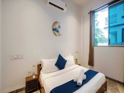 Premium Villa | Desk, iron/ironing board (on request), WiFi (free), bed sheets