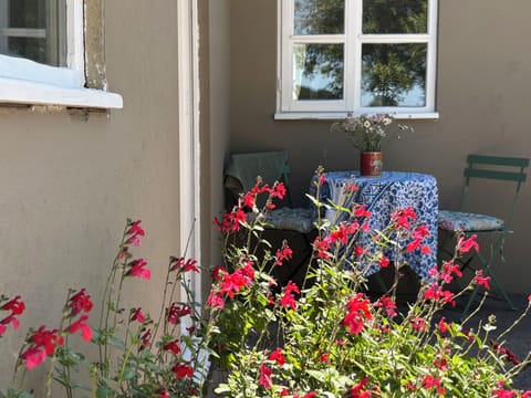 Cottage | Outdoor dining